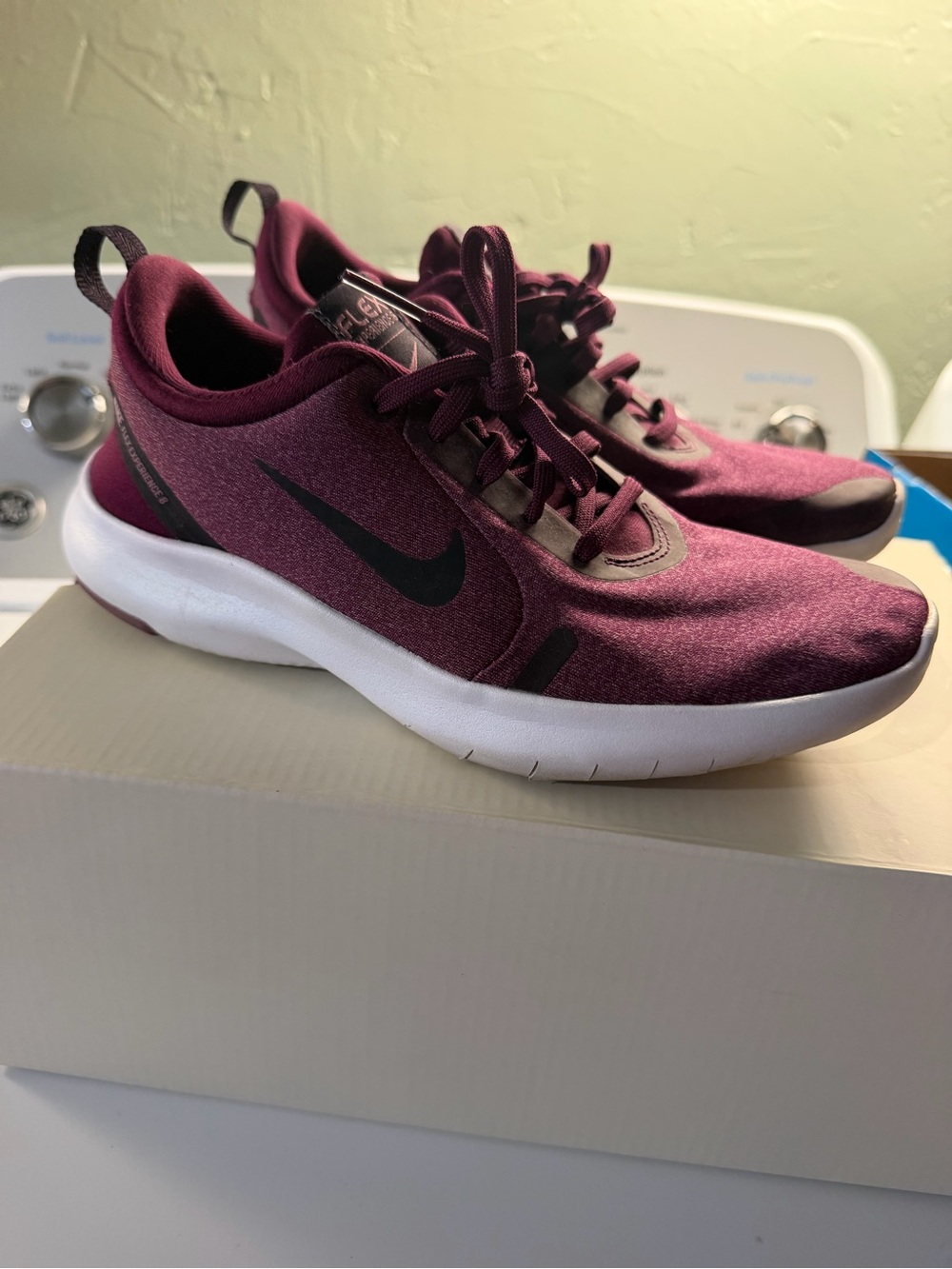 Nike Flex Women’s Maroon Athletic Sneakers- Size 6